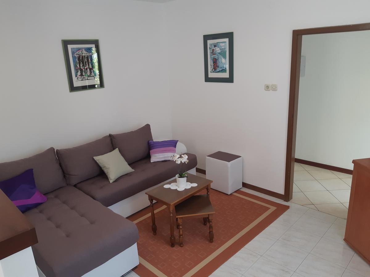 Apartment Alice Pula Exterior photo