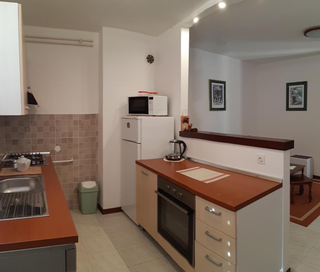 Apartment Alice Pula Exterior photo
